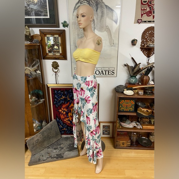 Ruffled Flamingo High Low Skirt - Picture 12 of 16